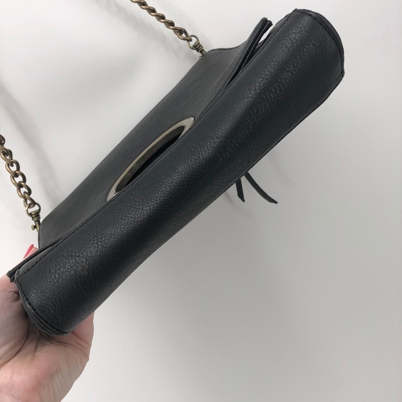 CHILLX by LeMiel Black Gold Half Circle Chain Bag - Picture 5 of 8